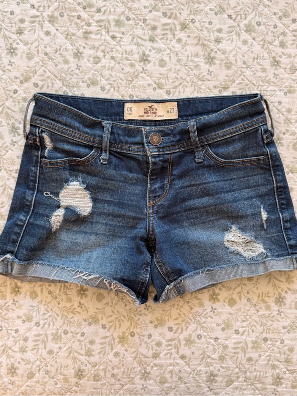 Y2k Hollister dark wash mini denim shorts